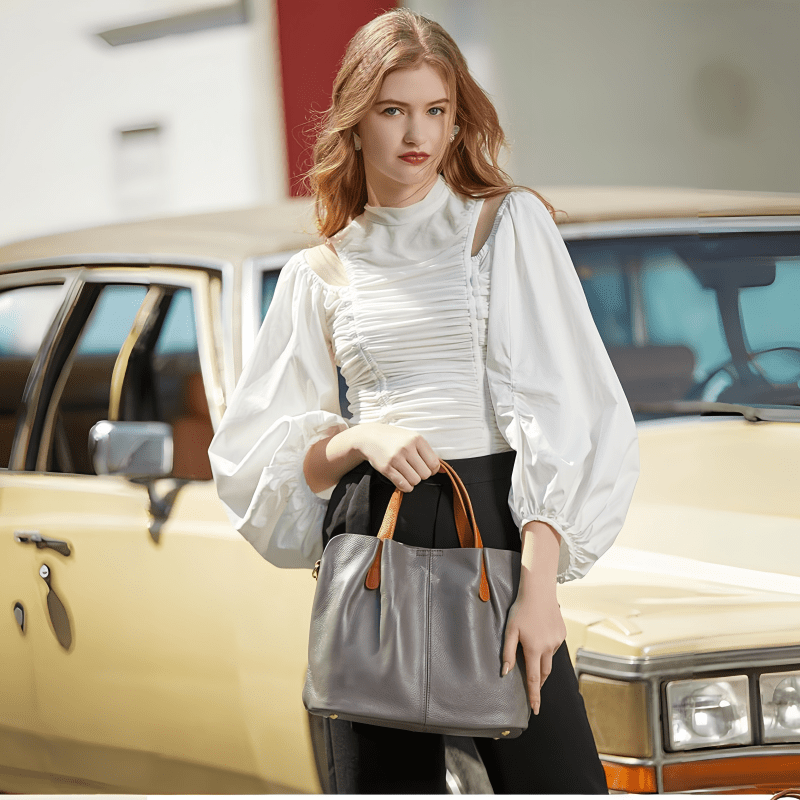 Leather Crossbody Handbag with Shoulder Strap and Zipper