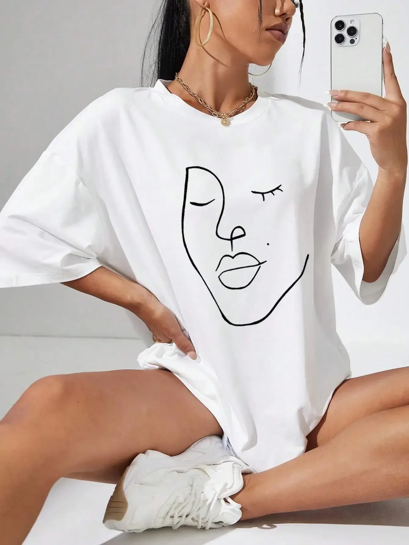 Simple Line Pattern Womens Letter Print Polyester Tee Shirt